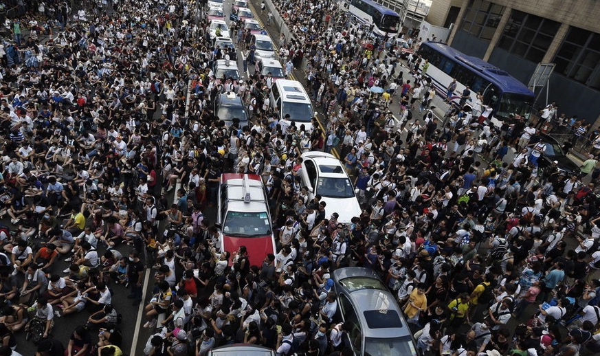 _77871505_hi024099890